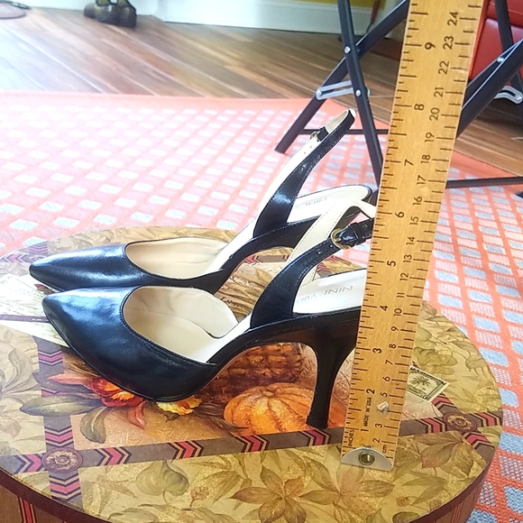 Shoes - Picture 2 of 3